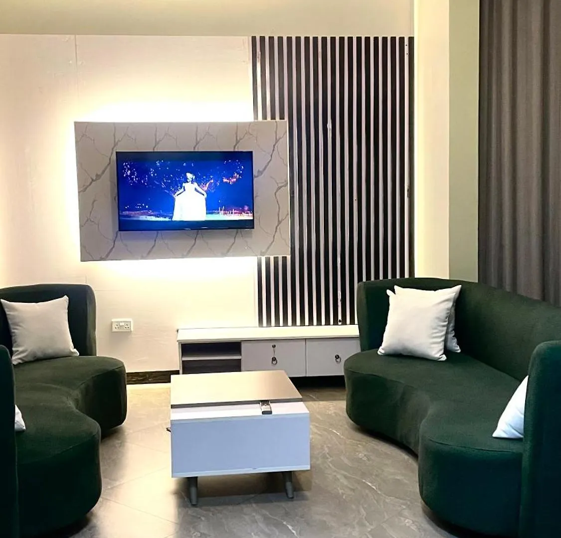 Rebecca Apartments カンパラ
